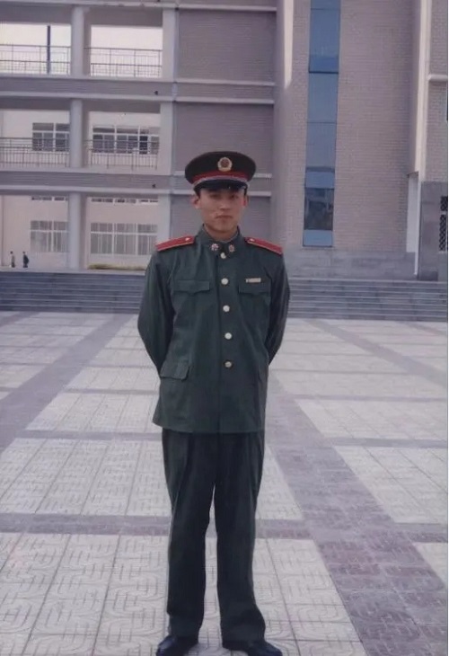 f37d5d9a83065104